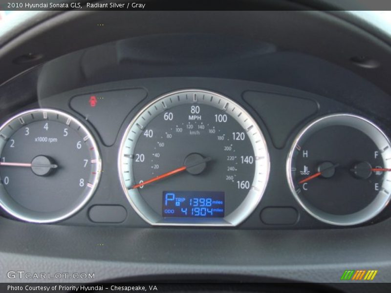 Radiant Silver / Gray 2010 Hyundai Sonata GLS