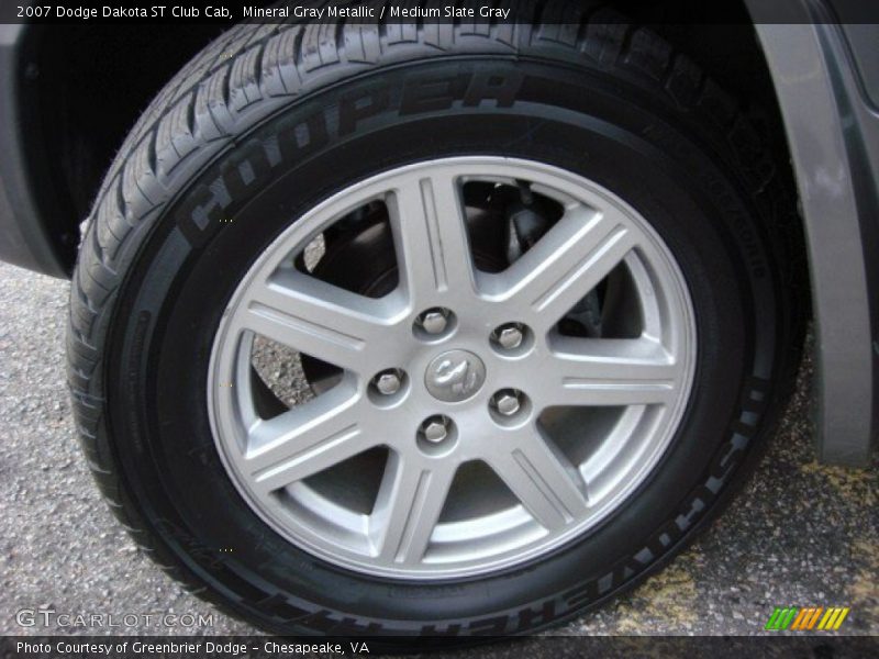  2007 Dakota ST Club Cab Wheel