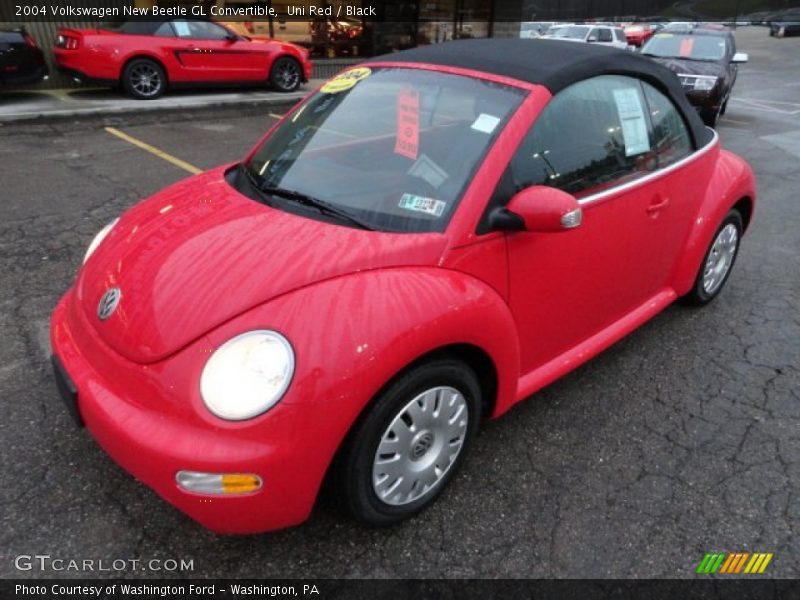 Uni Red / Black 2004 Volkswagen New Beetle GL Convertible