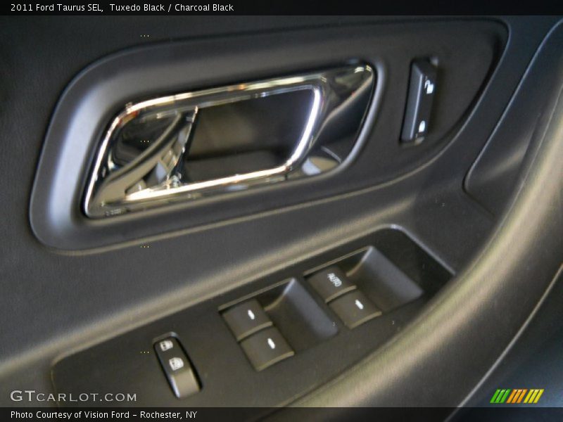 Tuxedo Black / Charcoal Black 2011 Ford Taurus SEL