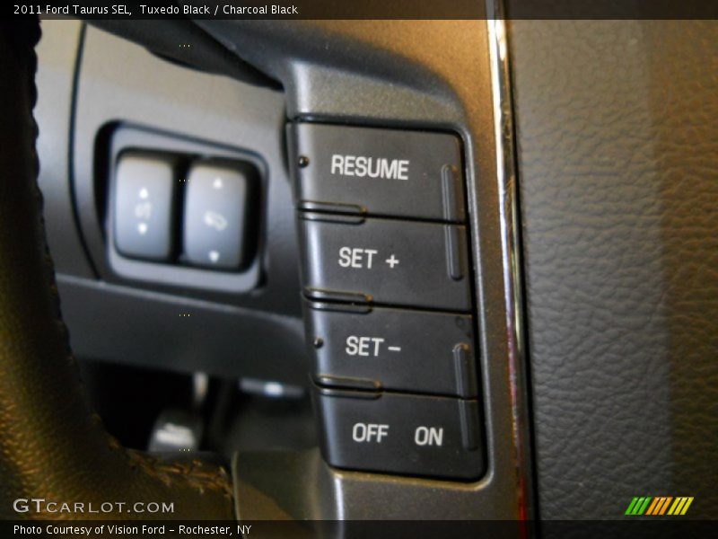 Tuxedo Black / Charcoal Black 2011 Ford Taurus SEL