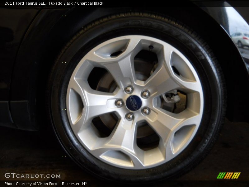  2011 Taurus SEL Wheel