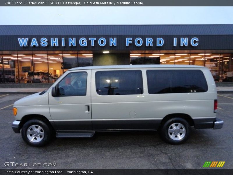 Gold Ash Metallic / Medium Pebble 2005 Ford E Series Van E150 XLT Passenger