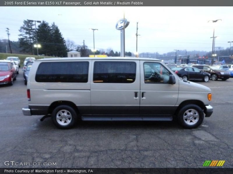 Gold Ash Metallic / Medium Pebble 2005 Ford E Series Van E150 XLT Passenger