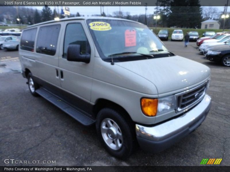 Gold Ash Metallic / Medium Pebble 2005 Ford E Series Van E150 XLT Passenger