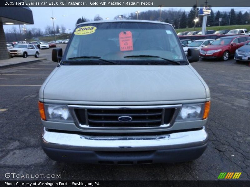 Gold Ash Metallic / Medium Pebble 2005 Ford E Series Van E150 XLT Passenger