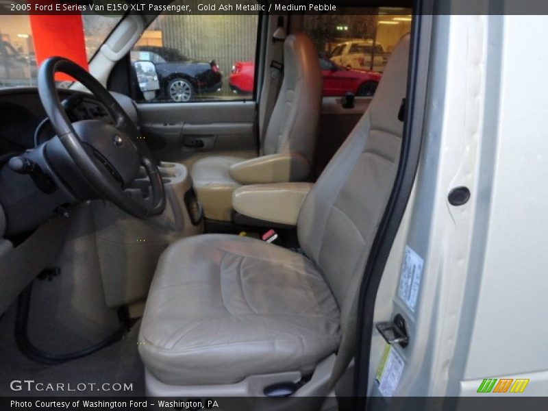 Gold Ash Metallic / Medium Pebble 2005 Ford E Series Van E150 XLT Passenger
