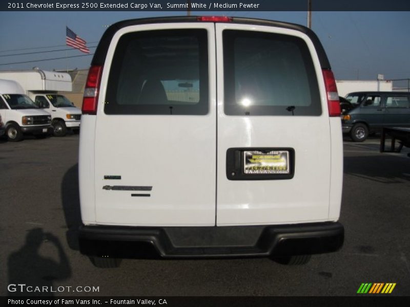 Summit White / Medium Pewter 2011 Chevrolet Express 2500 Extended Cargo Van