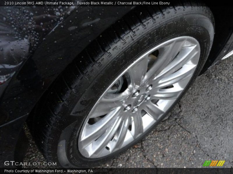 Tuxedo Black Metallic / Charcoal Black/Fine Line Ebony 2010 Lincoln MKS AWD Ultimate Package