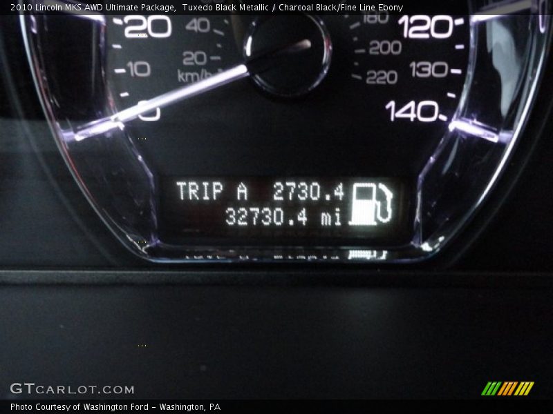 Tuxedo Black Metallic / Charcoal Black/Fine Line Ebony 2010 Lincoln MKS AWD Ultimate Package