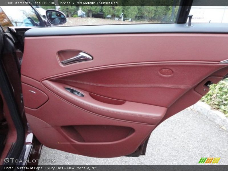 Bordeaux Red Metallic / Sunset Red 2006 Mercedes-Benz CLS 500