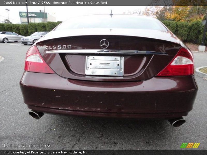 Bordeaux Red Metallic / Sunset Red 2006 Mercedes-Benz CLS 500