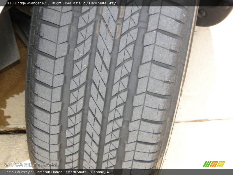 Bright Silver Metallic / Dark Slate Gray 2010 Dodge Avenger R/T
