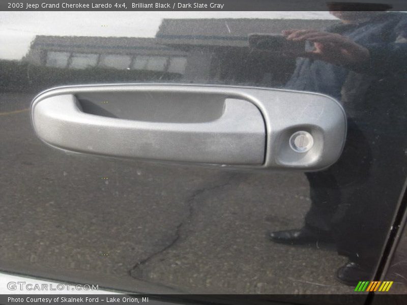 Brilliant Black / Dark Slate Gray 2003 Jeep Grand Cherokee Laredo 4x4