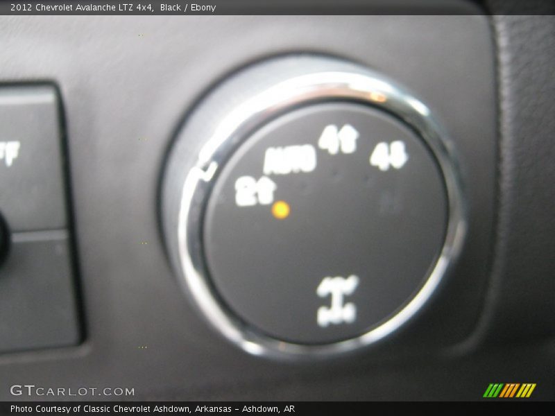 Black / Ebony 2012 Chevrolet Avalanche LTZ 4x4