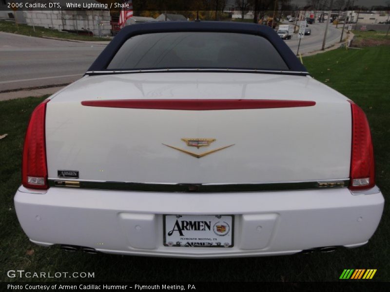 White Lightning / Shale 2006 Cadillac DTS