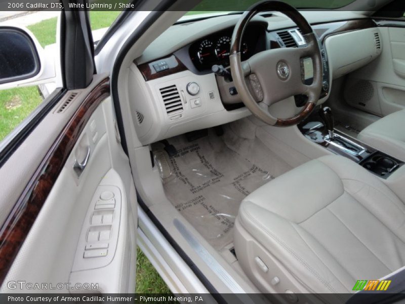 White Lightning / Shale 2006 Cadillac DTS