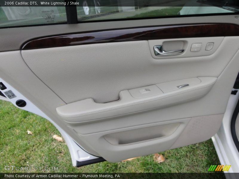 White Lightning / Shale 2006 Cadillac DTS