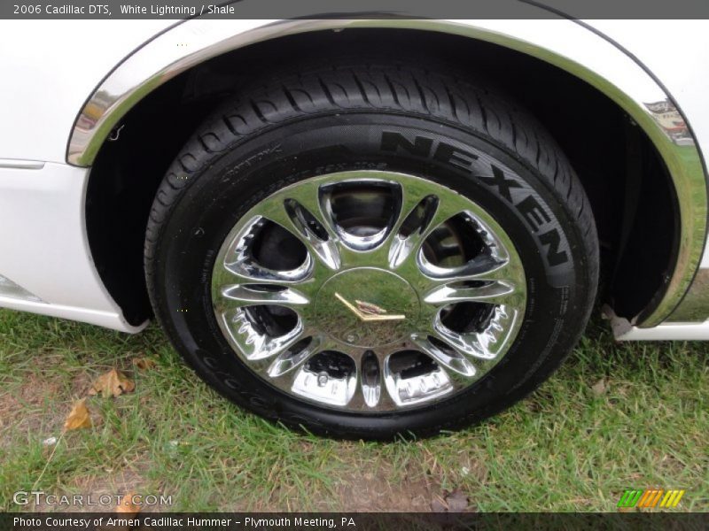 White Lightning / Shale 2006 Cadillac DTS