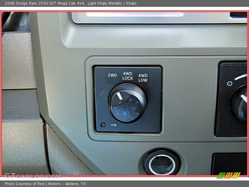 Light Khaki Metallic / Khaki 2008 Dodge Ram 2500 SXT Mega Cab 4x4