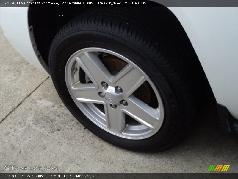 Stone White / Dark Slate Gray/Medium Slate Gray 2009 Jeep Compass Sport 4x4