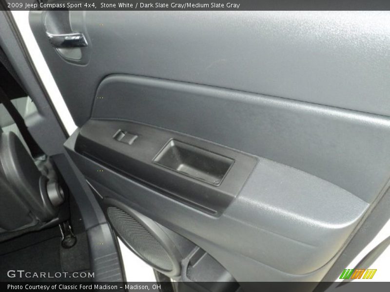 Stone White / Dark Slate Gray/Medium Slate Gray 2009 Jeep Compass Sport 4x4