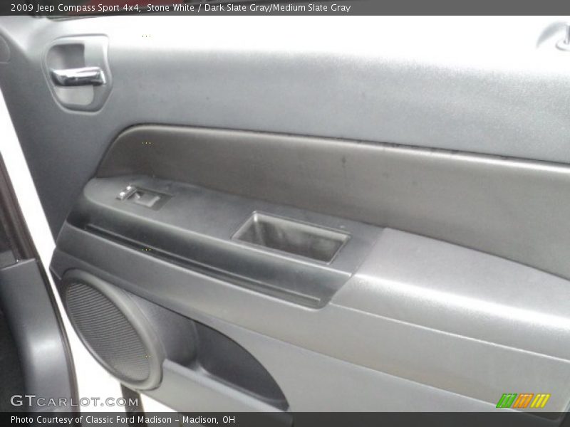 Stone White / Dark Slate Gray/Medium Slate Gray 2009 Jeep Compass Sport 4x4