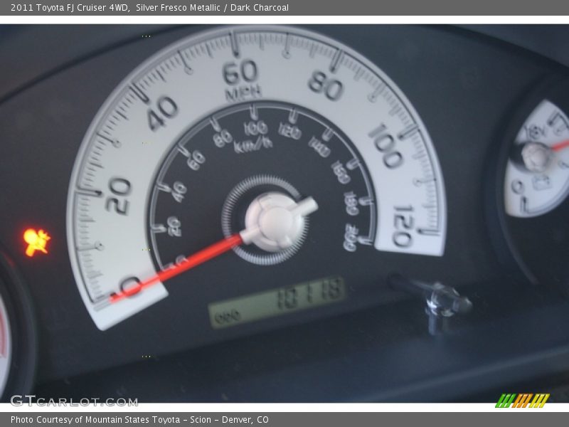 Silver Fresco Metallic / Dark Charcoal 2011 Toyota FJ Cruiser 4WD