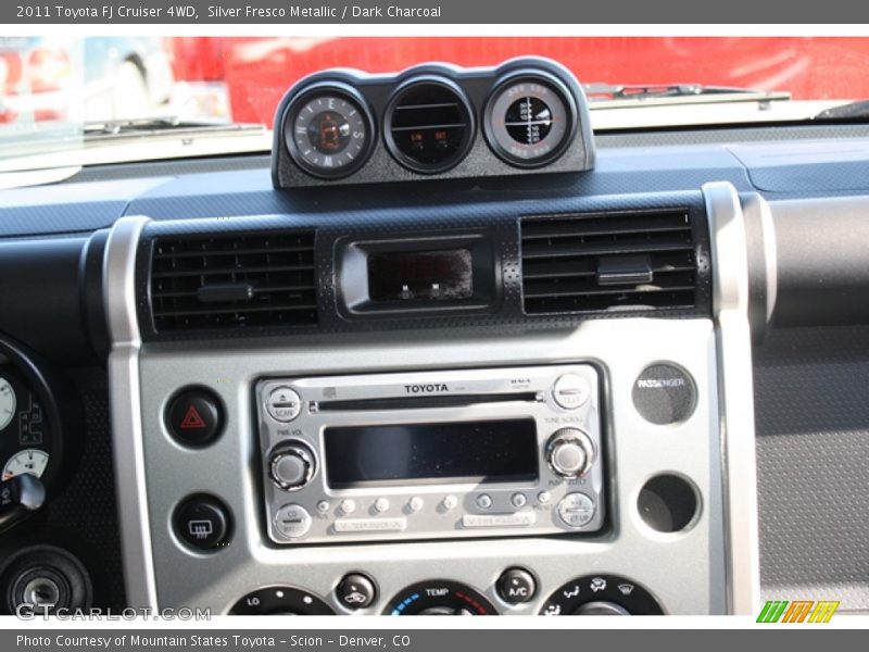 Silver Fresco Metallic / Dark Charcoal 2011 Toyota FJ Cruiser 4WD