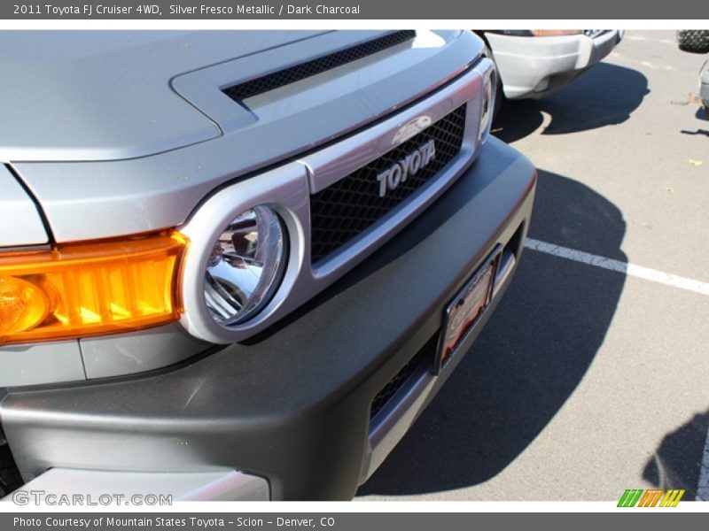 Silver Fresco Metallic / Dark Charcoal 2011 Toyota FJ Cruiser 4WD