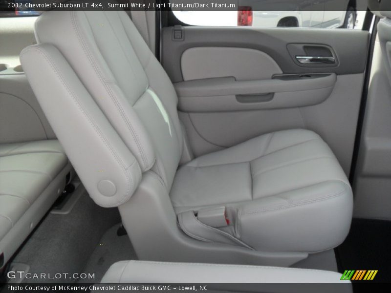 Summit White / Light Titanium/Dark Titanium 2012 Chevrolet Suburban LT 4x4