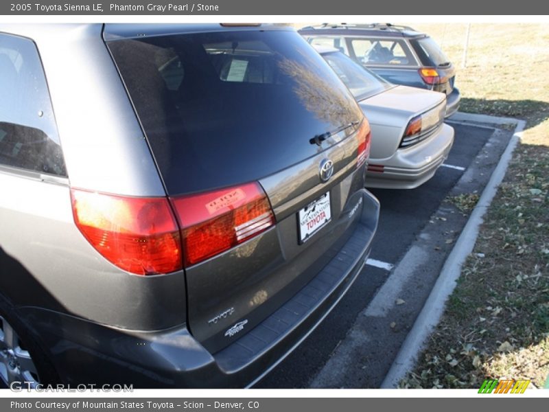 Phantom Gray Pearl / Stone 2005 Toyota Sienna LE