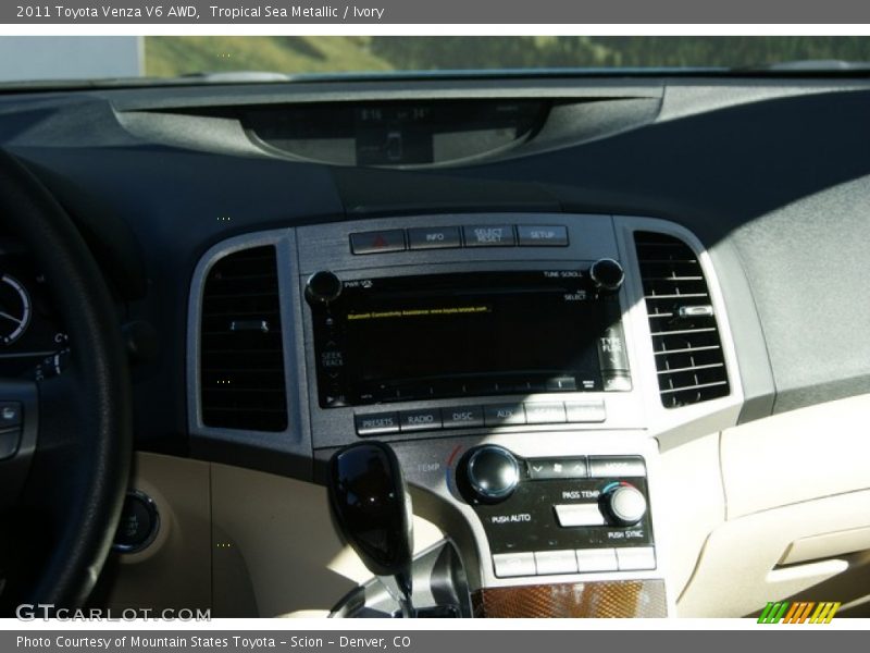 Tropical Sea Metallic / Ivory 2011 Toyota Venza V6 AWD