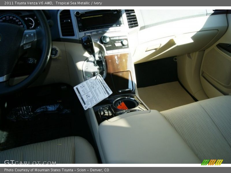 Tropical Sea Metallic / Ivory 2011 Toyota Venza V6 AWD