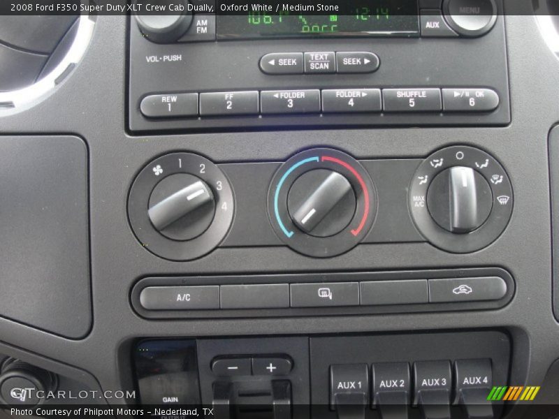 Controls of 2008 F350 Super Duty XLT Crew Cab Dually