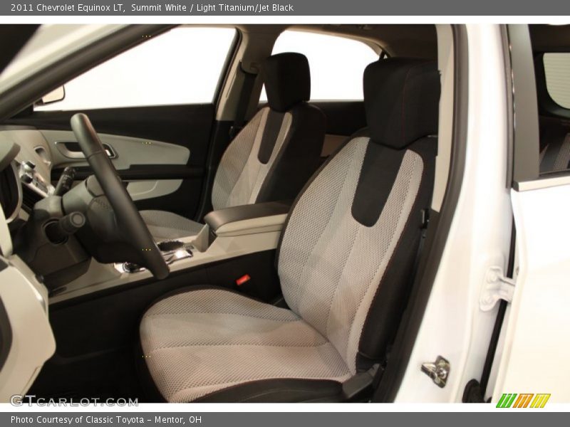 Summit White / Light Titanium/Jet Black 2011 Chevrolet Equinox LT