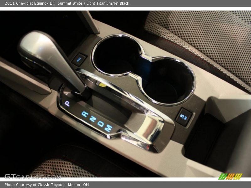 Summit White / Light Titanium/Jet Black 2011 Chevrolet Equinox LT