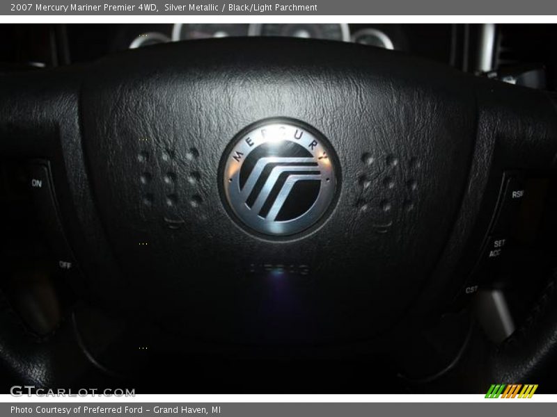 Silver Metallic / Black/Light Parchment 2007 Mercury Mariner Premier 4WD