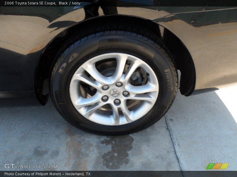 Black / Ivory 2006 Toyota Solara SE Coupe