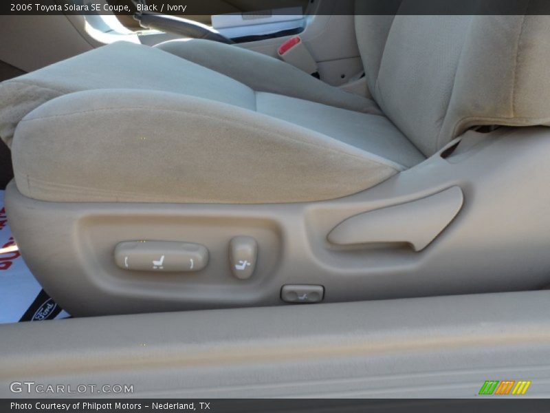 Black / Ivory 2006 Toyota Solara SE Coupe
