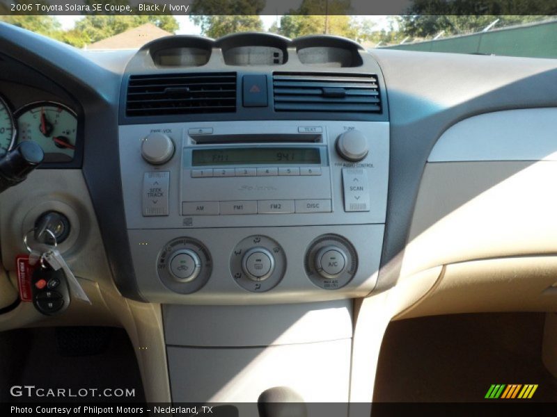 Black / Ivory 2006 Toyota Solara SE Coupe