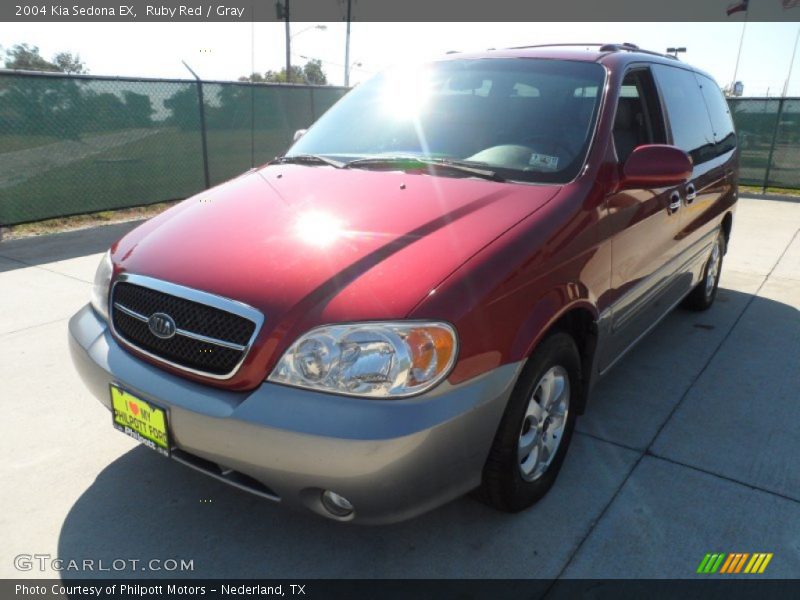 Ruby Red / Gray 2004 Kia Sedona EX