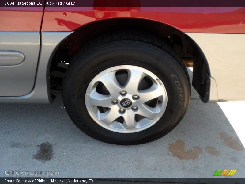 Ruby Red / Gray 2004 Kia Sedona EX