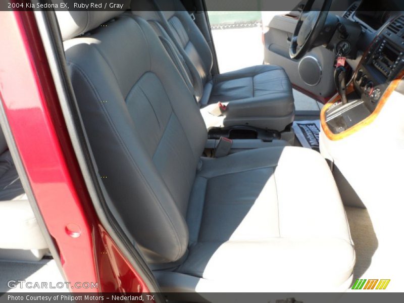 Ruby Red / Gray 2004 Kia Sedona EX
