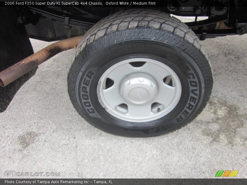  2006 F350 Super Duty XL SuperCab 4x4 Chassis Wheel