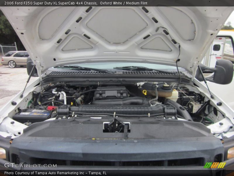 Oxford White / Medium Flint 2006 Ford F350 Super Duty XL SuperCab 4x4 Chassis