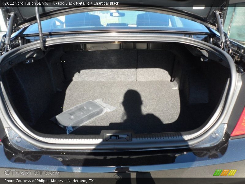  2012 Fusion SE V6 Trunk