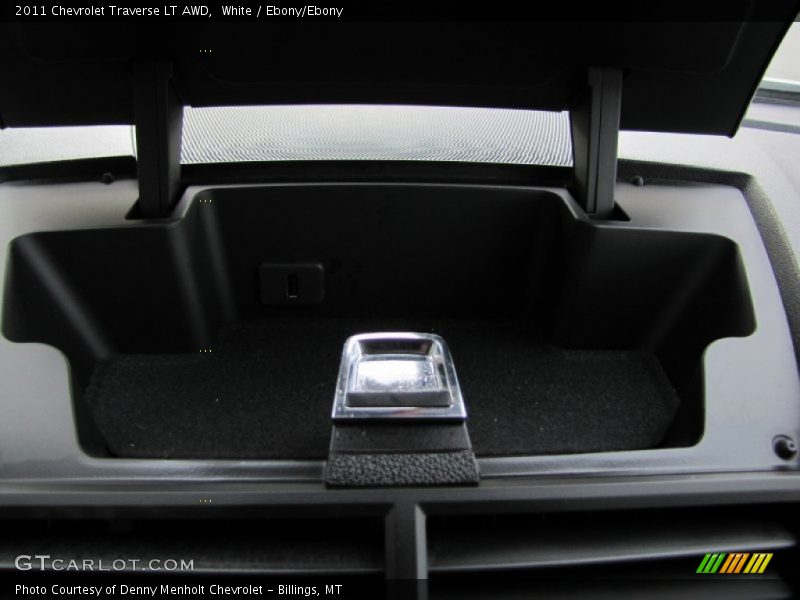 White / Ebony/Ebony 2011 Chevrolet Traverse LT AWD