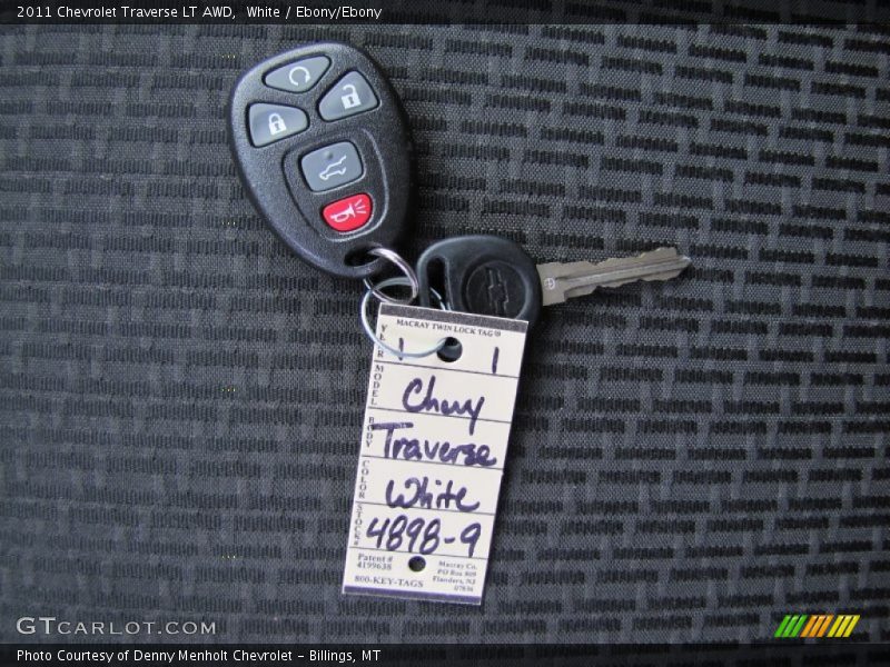 White / Ebony/Ebony 2011 Chevrolet Traverse LT AWD