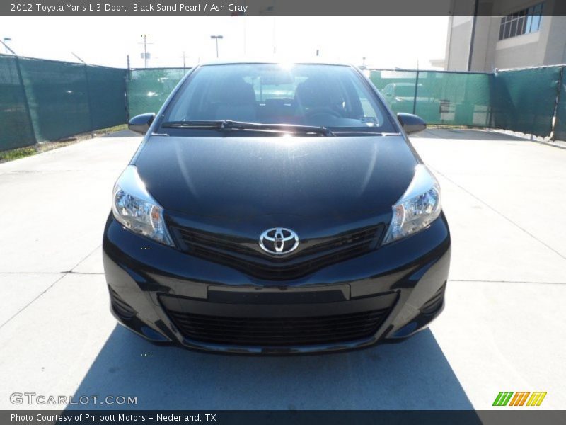 Black Sand Pearl / Ash Gray 2012 Toyota Yaris L 3 Door